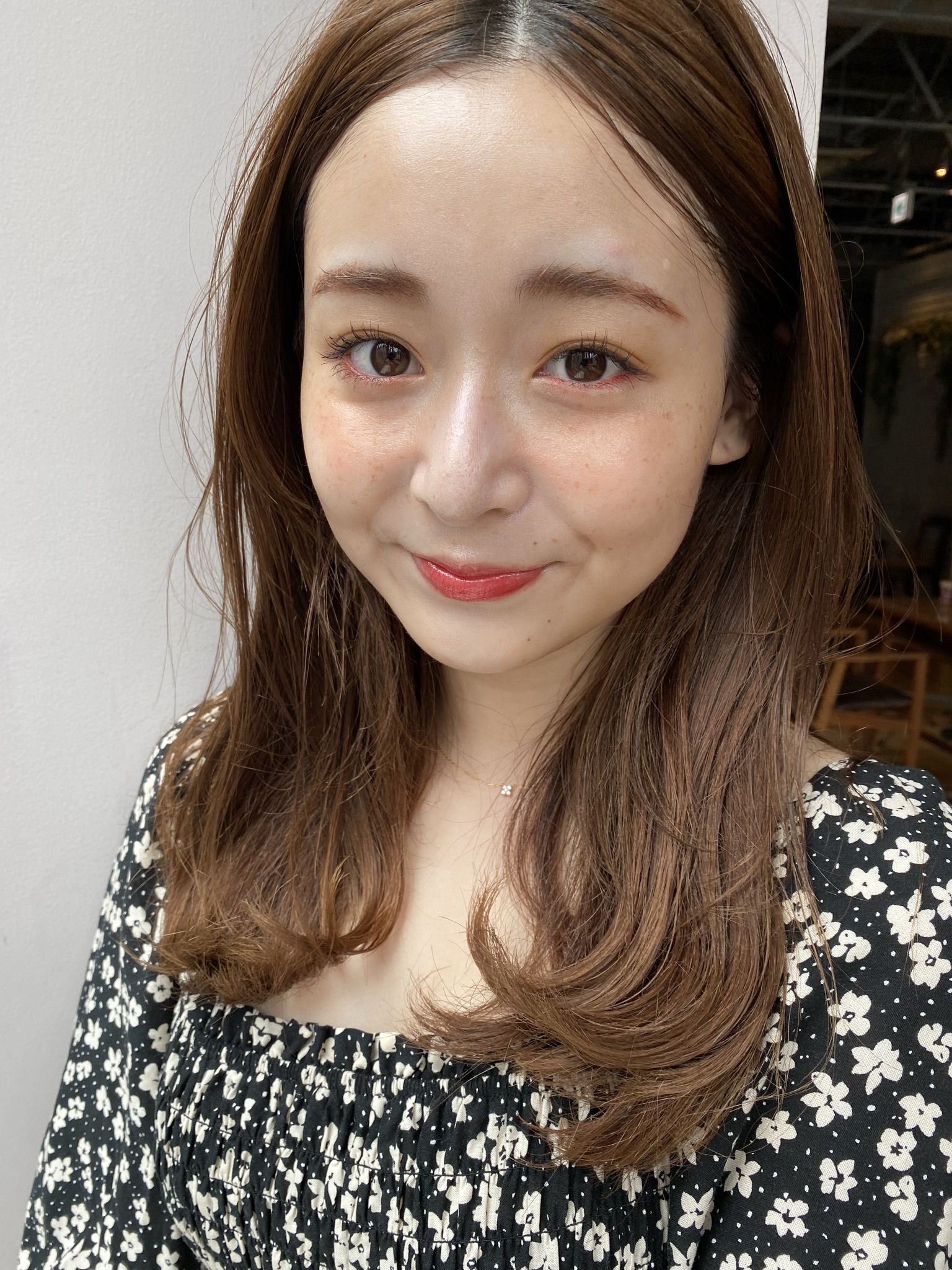 女性らしい 前髪なし セミディ